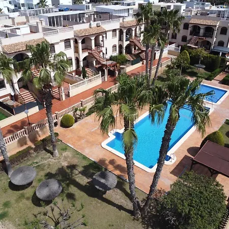 Casa Amigos With Private Garden And Poolview شقة