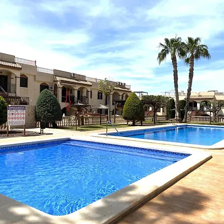 Casa Amigos With Private Garden And Poolview شقة